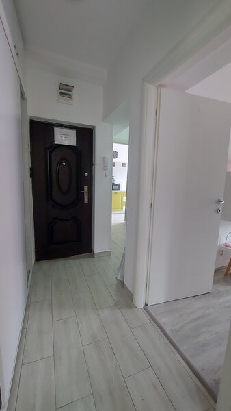 Piata Romana, blocul Eva,