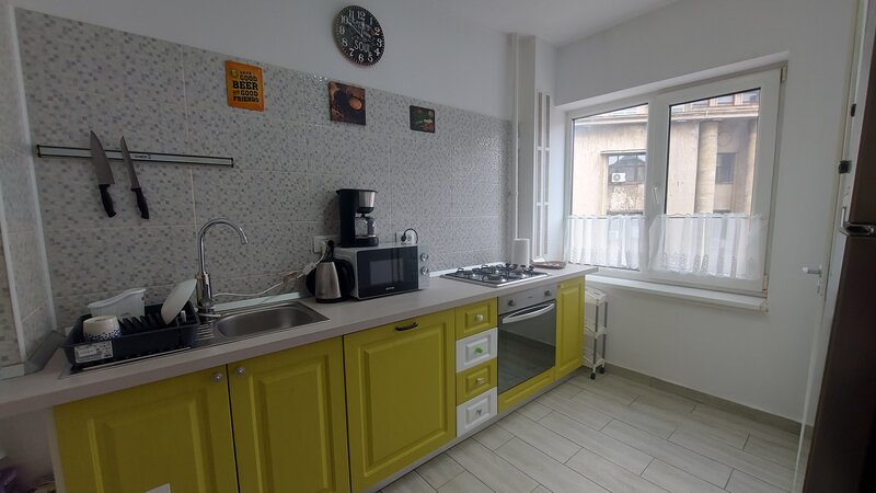 Piata Romana, blocul Eva,