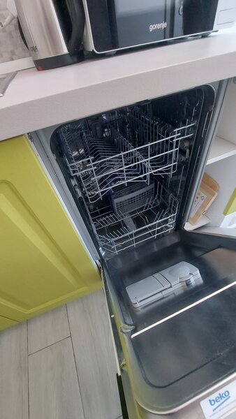 Piata Romana, blocul Eva,