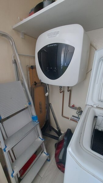 Piata Romana, blocul Eva,